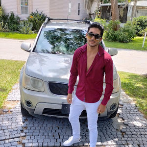 Meet your Posher, Javier